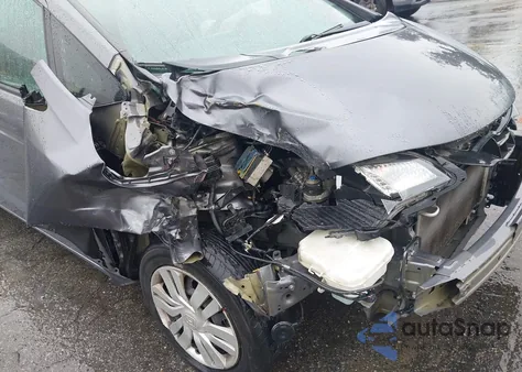 2015 Honda Fit Lx z USA, uszkodzony, nr VIN 3HGGK5G57FM713587